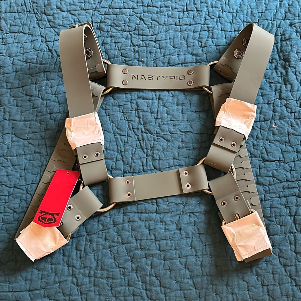 Brand New L/XL Nasty Pig Harness.